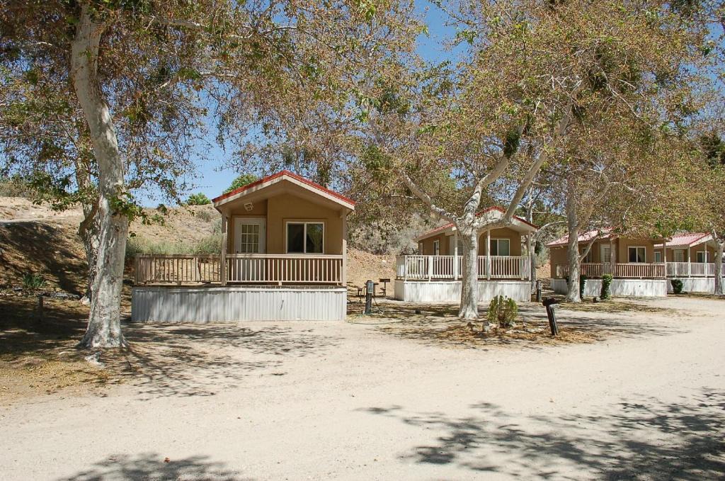 Acton Resort | Soledad Canyon Studio Cabin 19