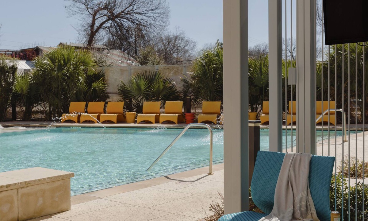 East Cesar Chavez Apartment | Sonder at East 5th | Two-Bedroom Apartment w/Juliet Balcony