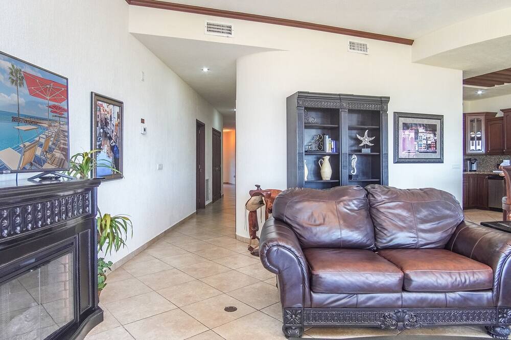 Bella Vista Condo | Sonoran Sky V