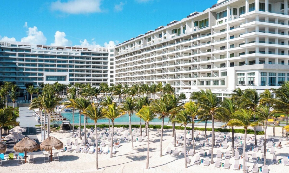 Playa Mujeres Condo | Spacious 3-bedroom condo with AC in serene Cancún
