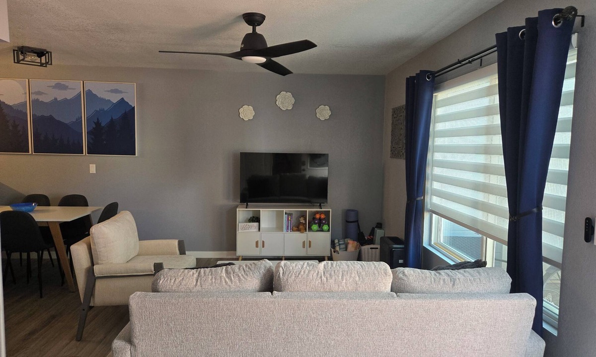 Mesa House | Spacious 3bd/2bath Townhome in the Heart of Mesa