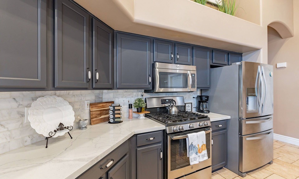 Canyon Trails House | Spacious 4-bedroom house with Pool, centrally located in Goodyear.