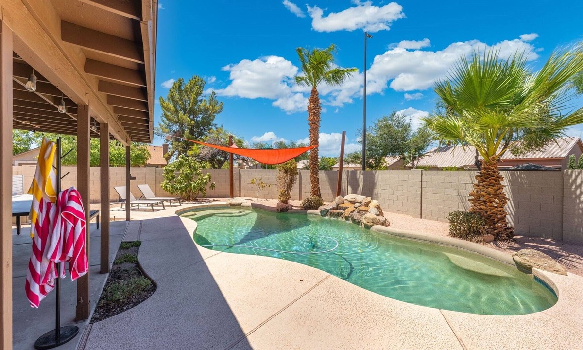 Gilbert House | Spacious 4-bedroom house in tranquil Gilbert with game room and heated pool!