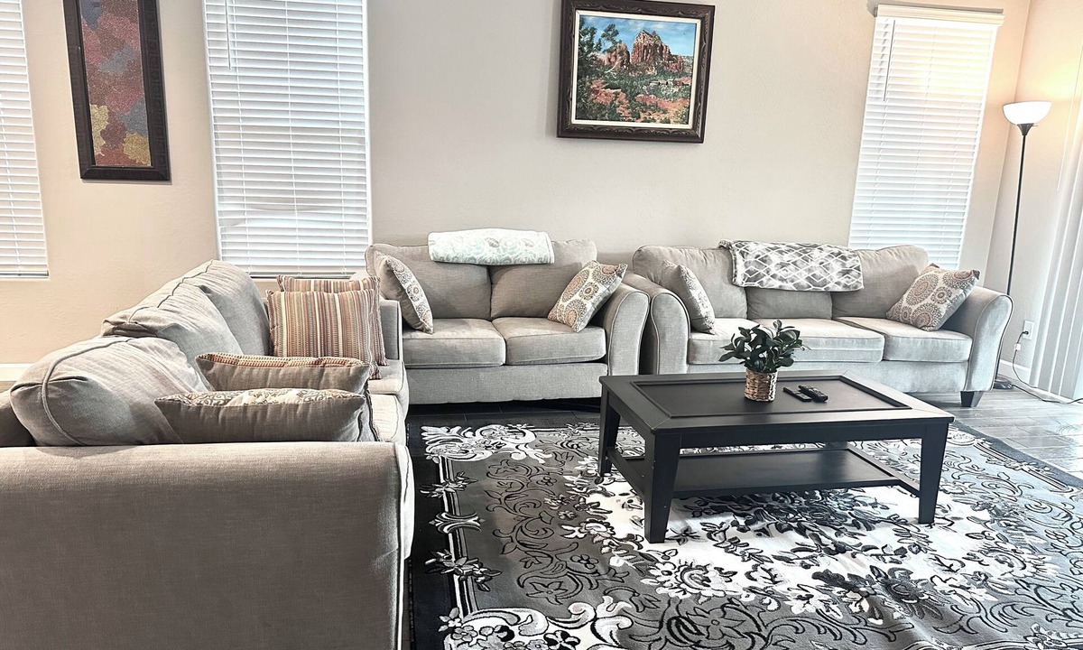 Laveen Village House | Spacious 4-bedroom house in beautiful Phoenix near Downtown with A/C