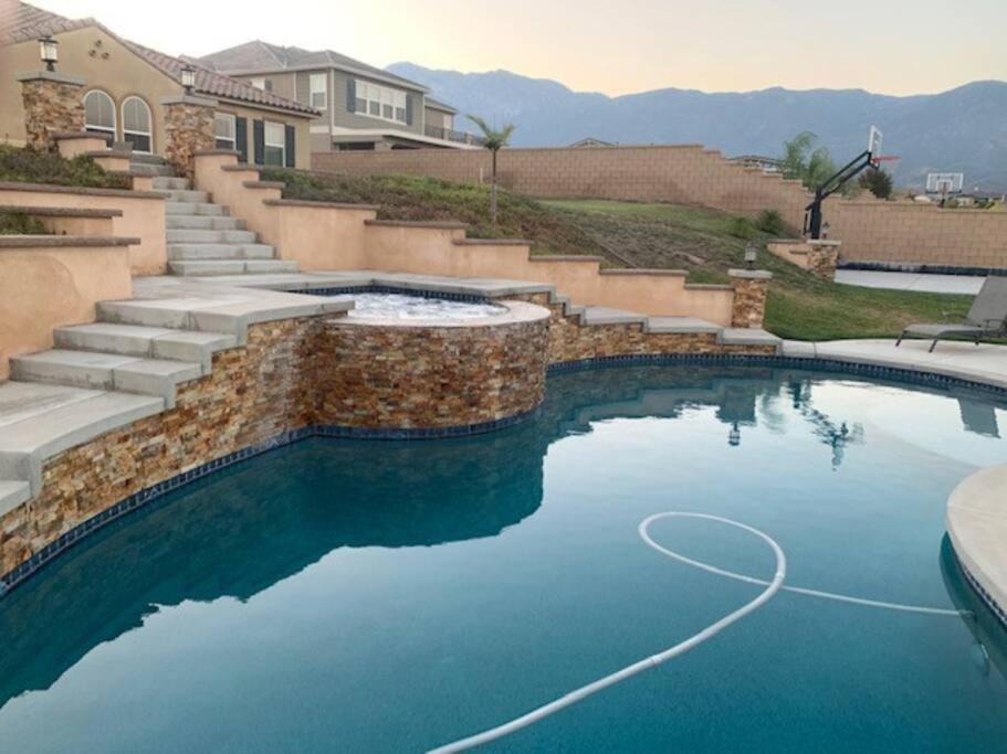 Rancho Cucamonga House | Spacious 5bdrm home, 1/2 acres, pool & amenities.