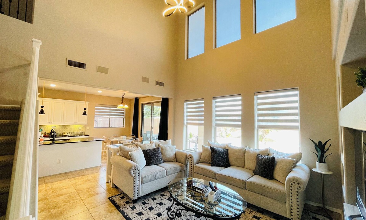 Casa Grande House | Spacious & Cozy 5-bedroom home in Casa Grande!