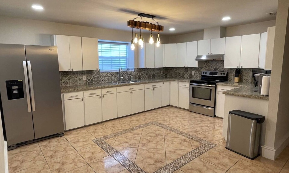 Mission House | Spacious freshly remodeled home.