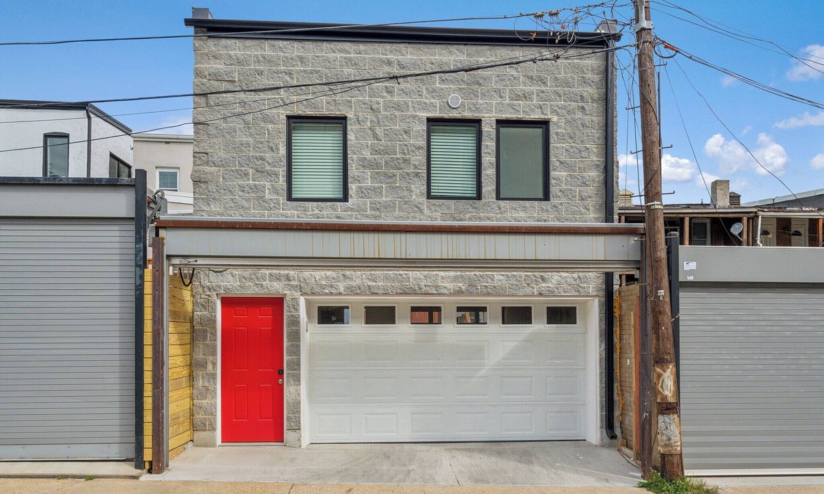 North Capitol Street Apartment | @StayatNoMA
