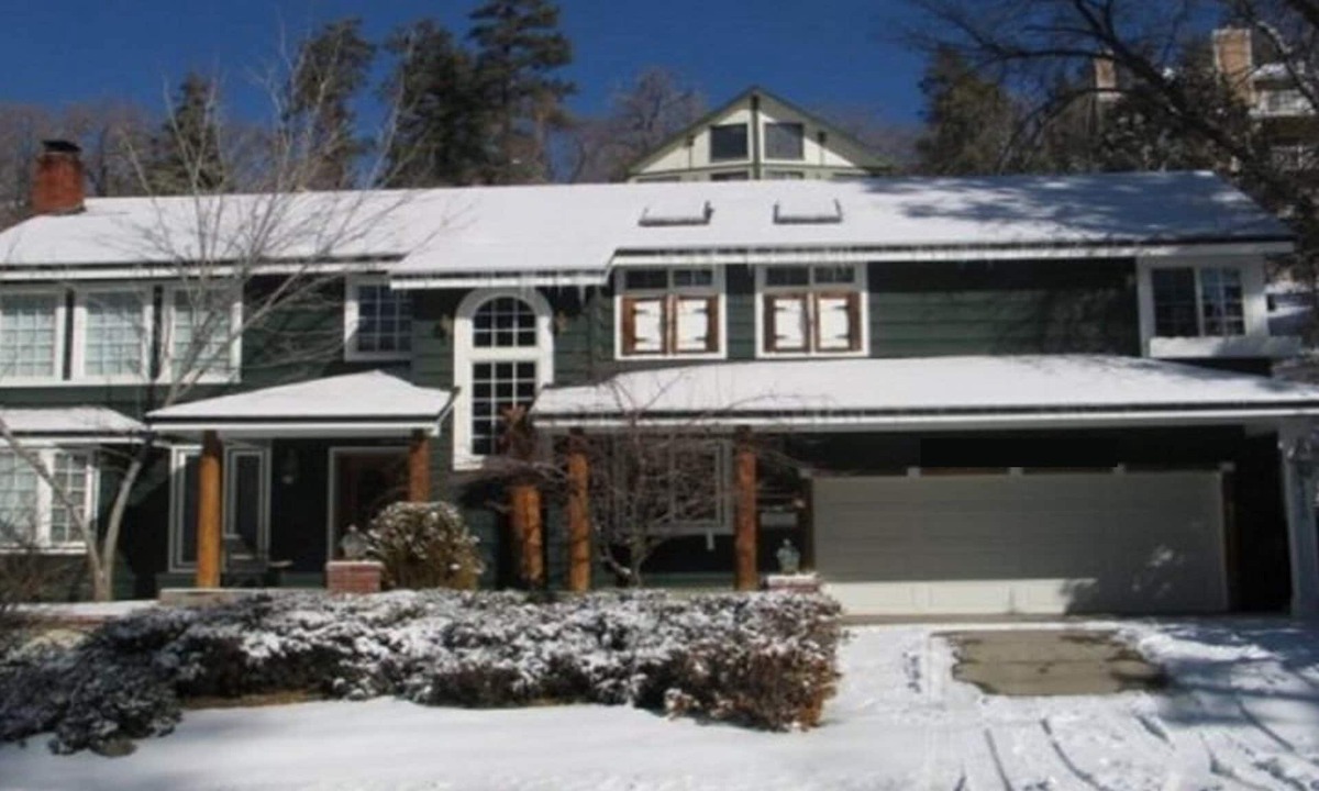 Moonridge House | Steps to Bear Mountain & Golf Course Spacious 4BR Prime Moonridge Location