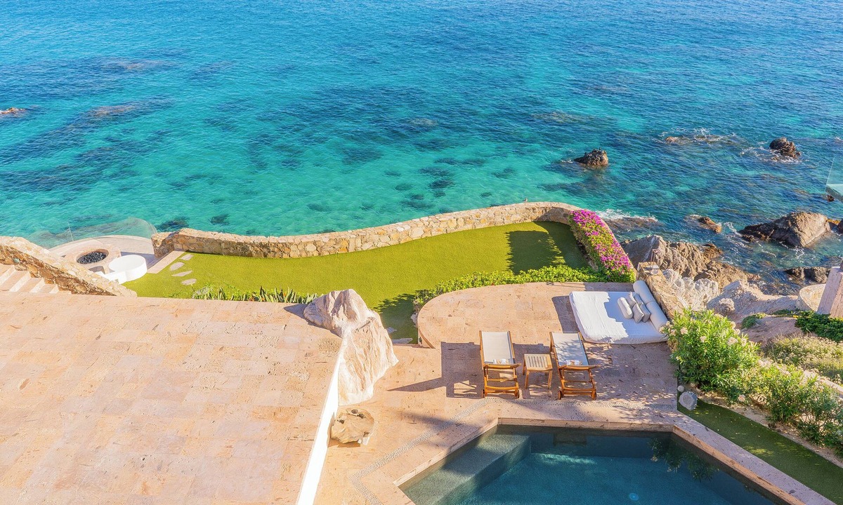 San Jose del Cabo Villa | Striking Modern Villa Above a Rare Swimmable Cove — Chef & Butler Included