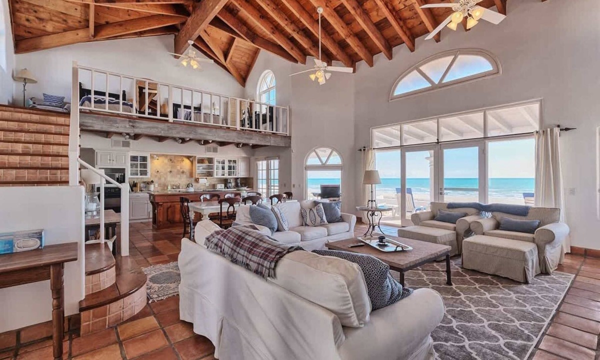 Las Conchas House | Stunning, Cozy Beachfront Home Paz de Penasco