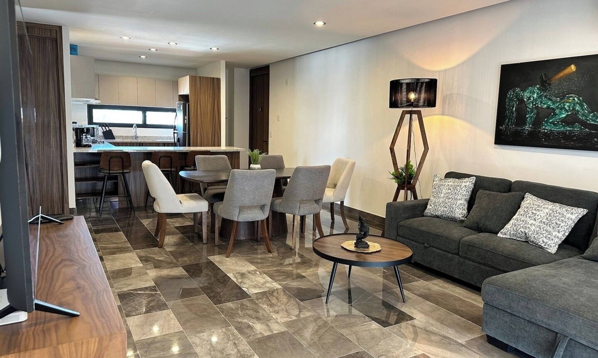Granja Apartment | Stylish 2BR Apartment at Torre Bermeo