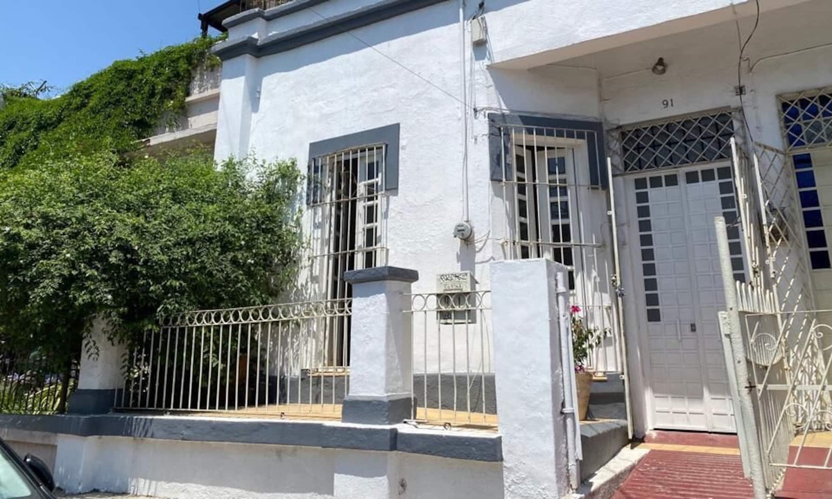 Santa Teresita House | Stylish room in colonia Americana