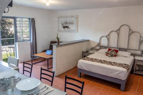 Chapalita Apartment | Suite para 4 con Terraza Privada, en el Corazón de Chapalita 11