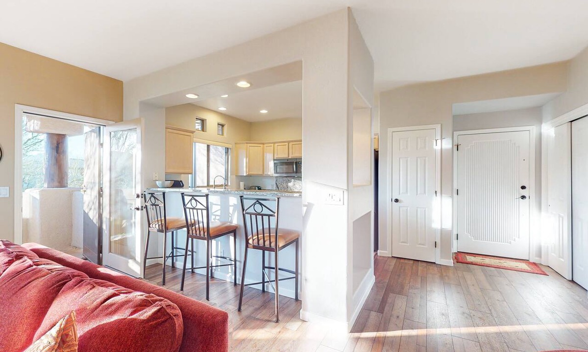 Rancho Vistoso Condo | Sunny, dog-friendly condo with a heated pool, gym, grilling area, & golf nearby