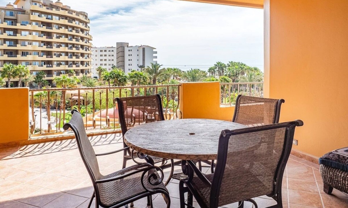 Sandy Beach Condo | Sunny Escape Condo 2B/2B Bella Sirena