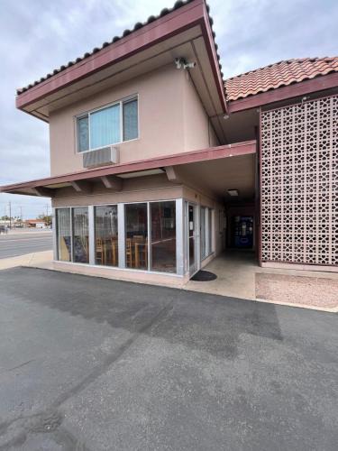Mesa Hotel | Sunshine Inn mesa downtown
