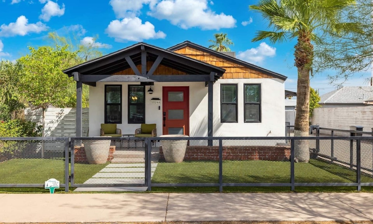 Garfield House | Taylor Street Retreat A | Downtown | Walkable