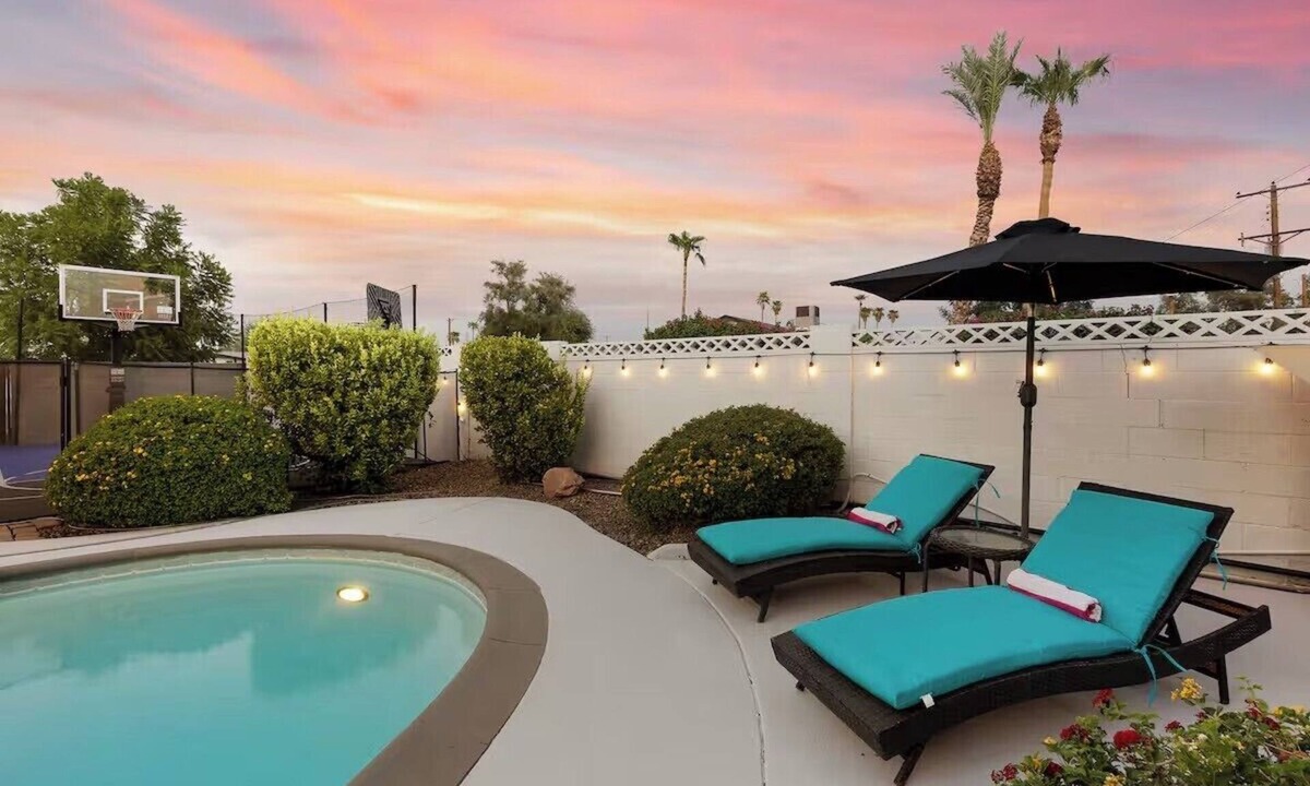 Tempe House | Tempe Delight with Heated Pool
