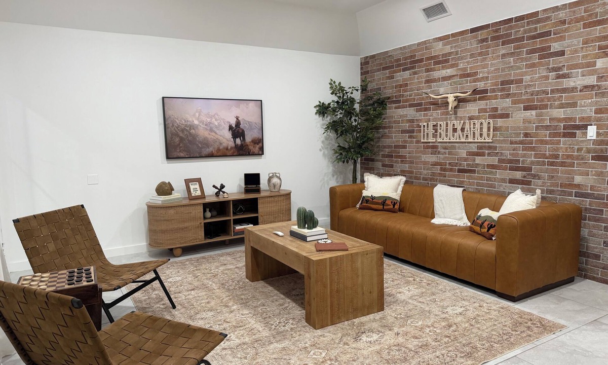 McAllen House | The Buckaroo - Your Modern-Western Stay