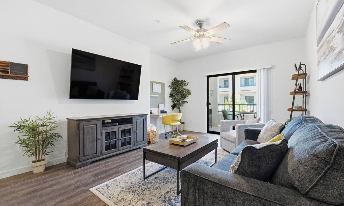 Ocotillo Condo | The Cays at Ocotillo | Luxury Condo | Resort Pool
