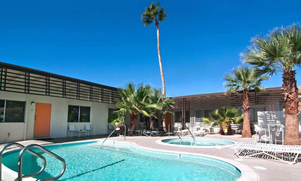Desert Hot Springs Hotel | The Getaway 5BR #7: Pool, Mountain View, Kids/Pets welcome