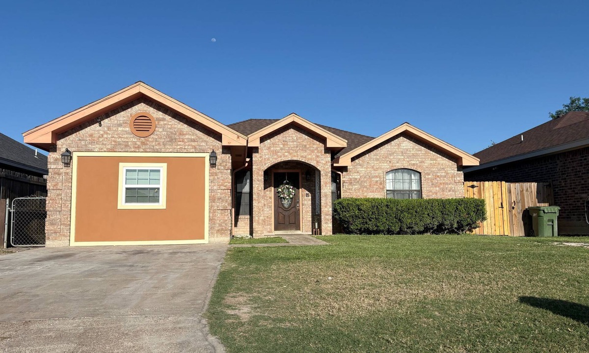 Brownsville House | THE HOME OF THE EXPLORERS ,close to SpaceX,Rio grande LNG ,Port Isabel,airport