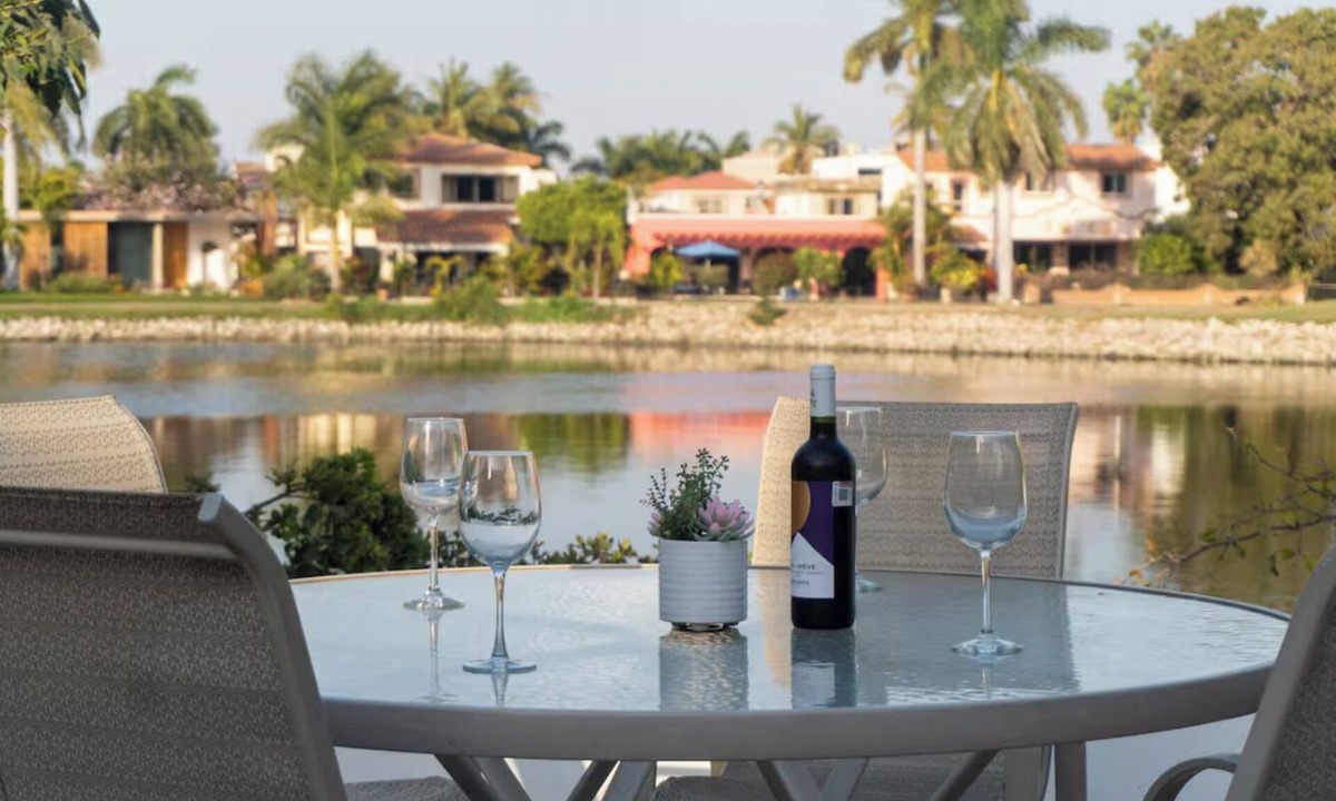 El Cid House | The lake house
