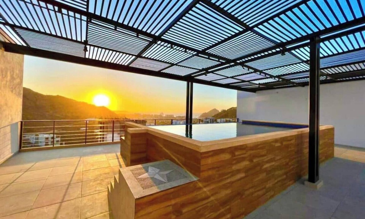Libertad Apartment | The Marina Rooftop Pool | Garage | Kitchen | Grill