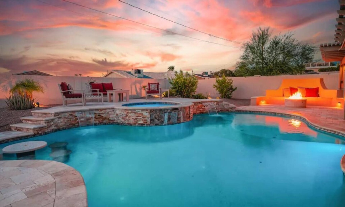 Lake Havasu City House | The Oasis at Lake Havasu - Luxury Pool/Spa - 3 BR
