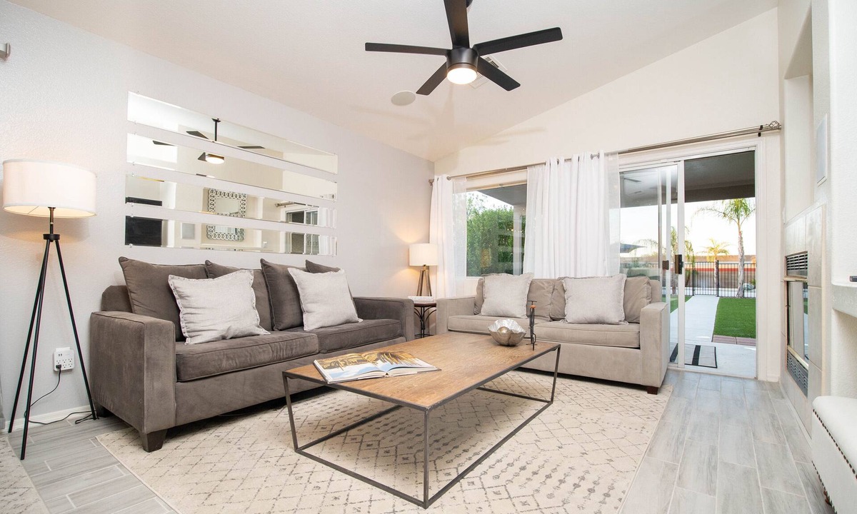 Springer Ranch House | THE ONE! Spa⁕Heated Pool⁕Fire Pit ⁕Putting Green
