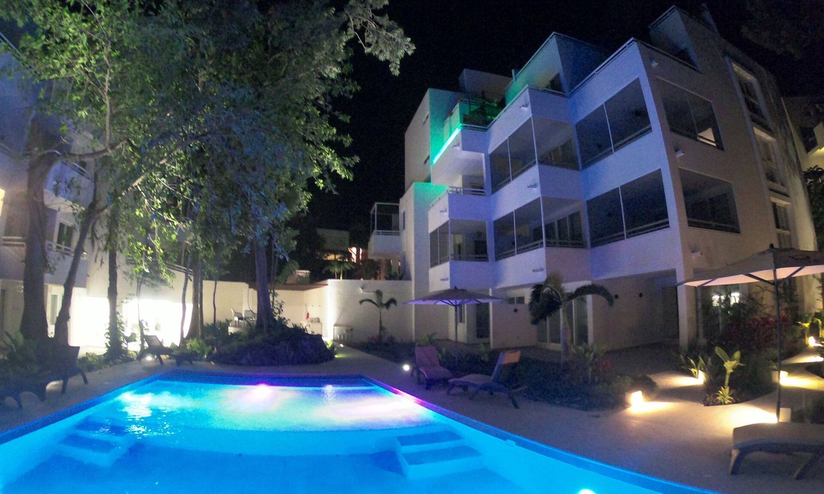 Akumal Condo | The Scarlett MaCaw