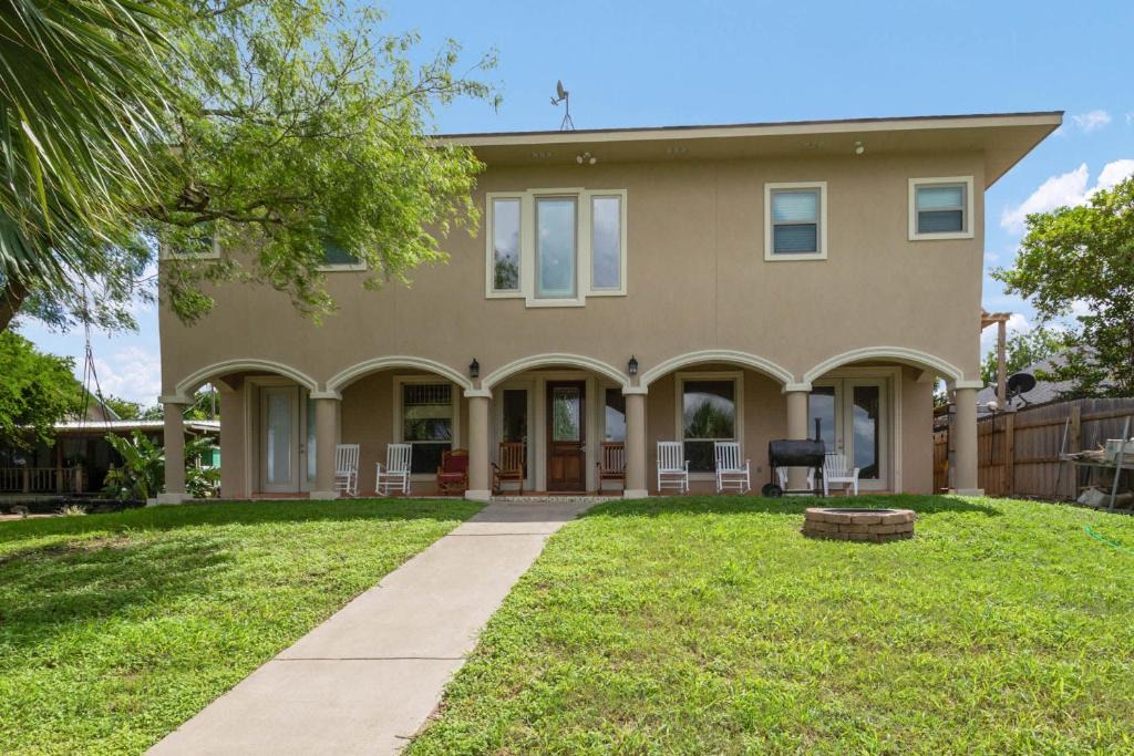 Rio Hondo Villa | The Villa at Arroyo City