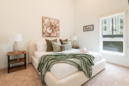 San Antonio Heights Apartment | The Village Collection with Gym Pool and Spa