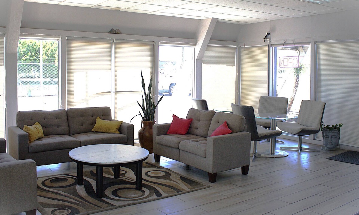 Yuma Hotel | Torch Lite Lodge