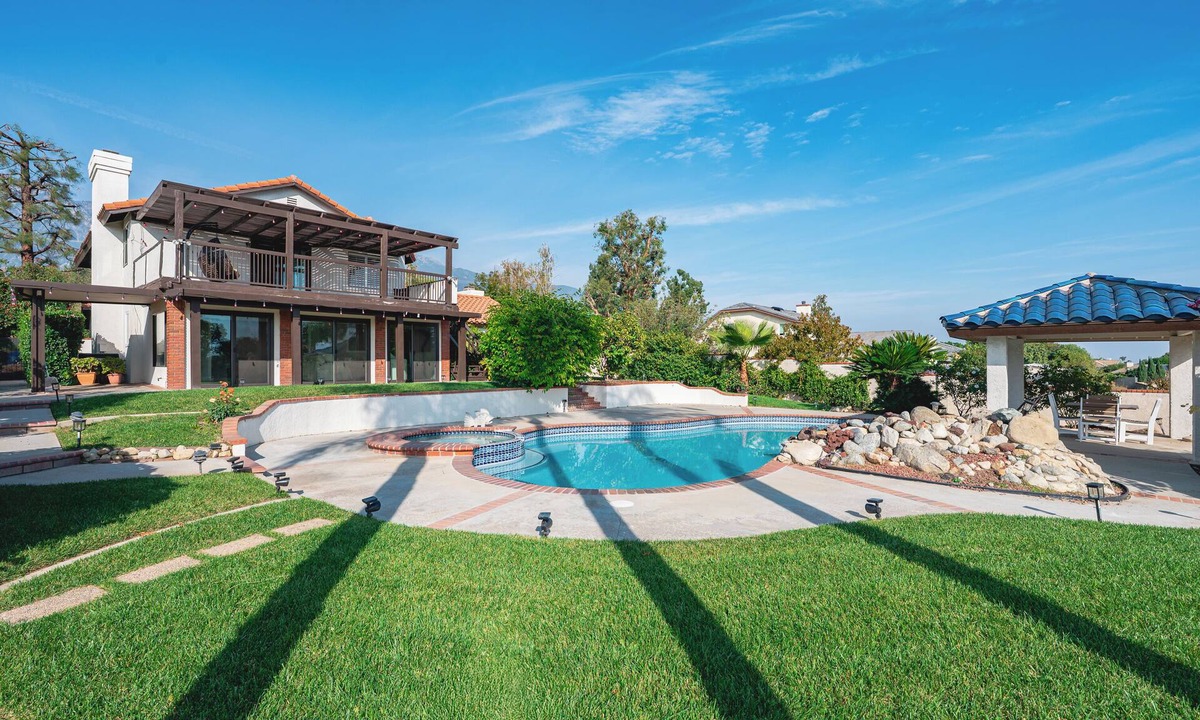 Rancho Cucamonga House | Tranquil Oasis Estate Private SoCal Luxury 4BR/3BA Grand Home Modern Design