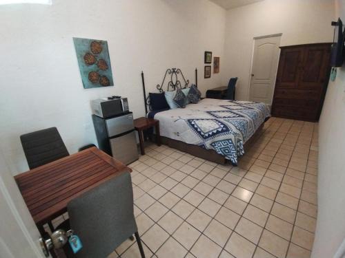 Cabo San Lucas Apartment | Tres Migueles, estudio Anna, cerca de la marina, zona turistica y playa