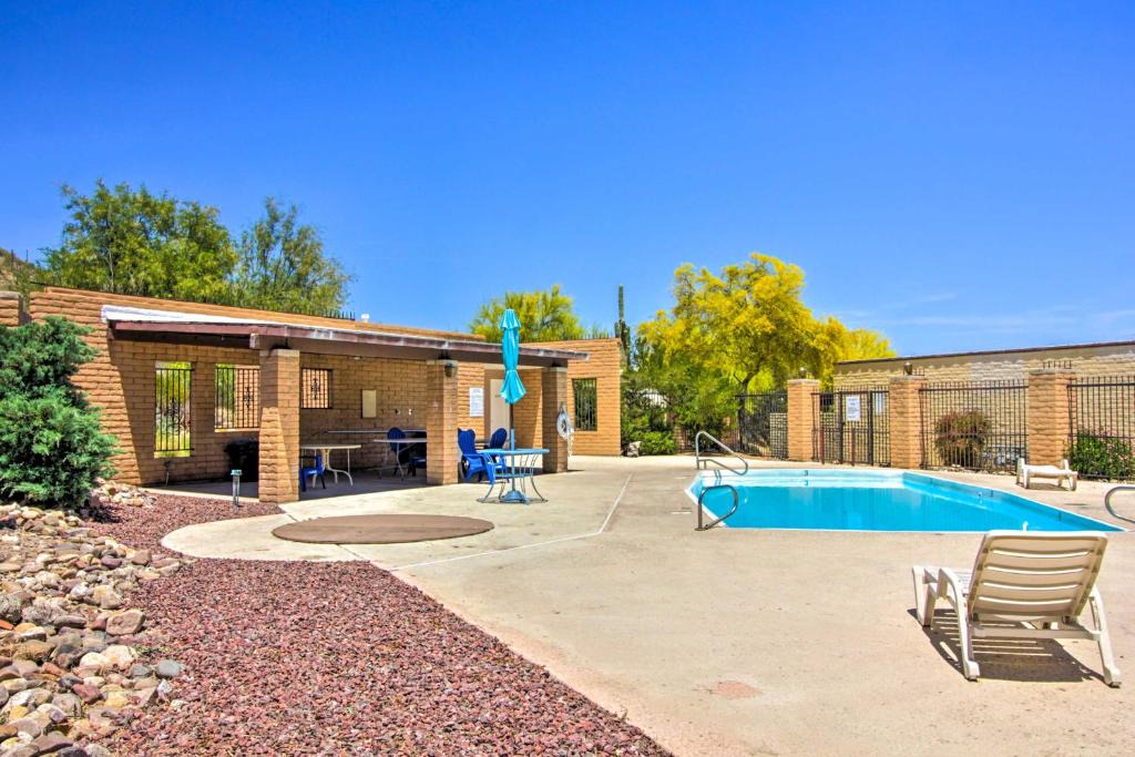 Westside Development House | Tucson Townhouse with Patio Near Golf Course!
