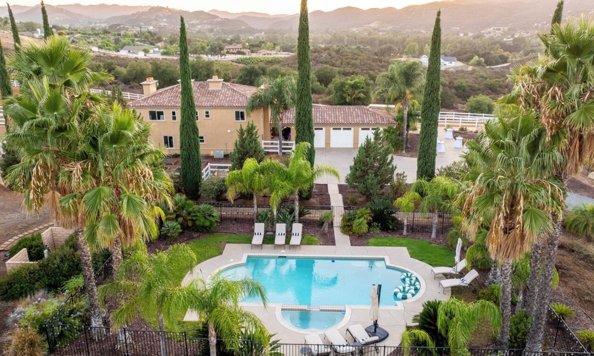 Murrieta Villa | Tuscan Villa on 5 Acre Vineyard Equestrian Estate, Pool HotSpa Breathtaking View