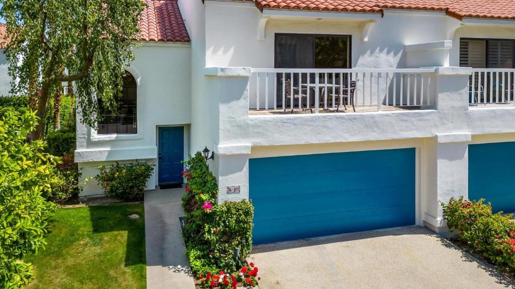 La Quinta Apartment | TV202 Modern 2 Bedroom Tennis Villa at LQ Resort
