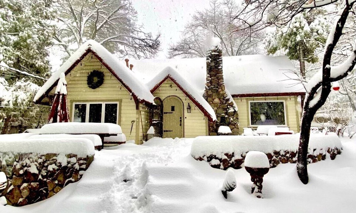 Crestline Cabin | Two mountain cabins included! Walk everywhere downtown and Lake Gregory!