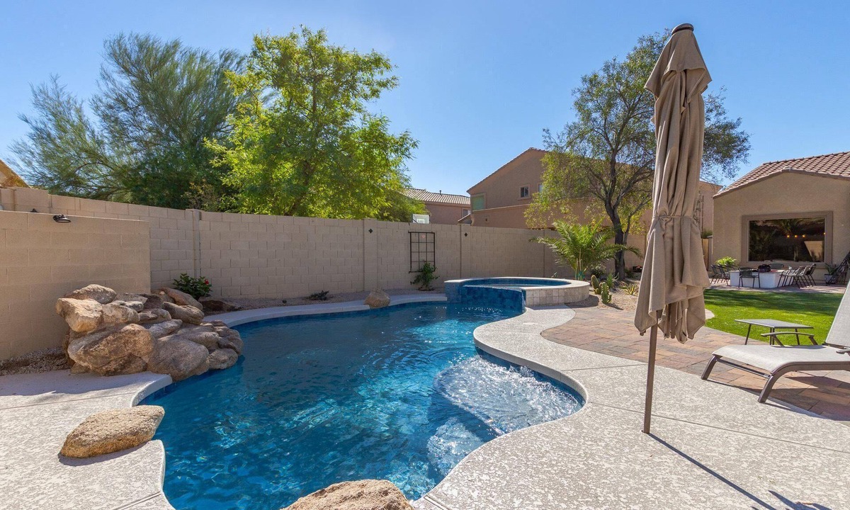 Estrella Mountain Ranch House | Ultimate AZ Getaway! Enjoy this Stunning 5BD with refreshing Pool & Spa!