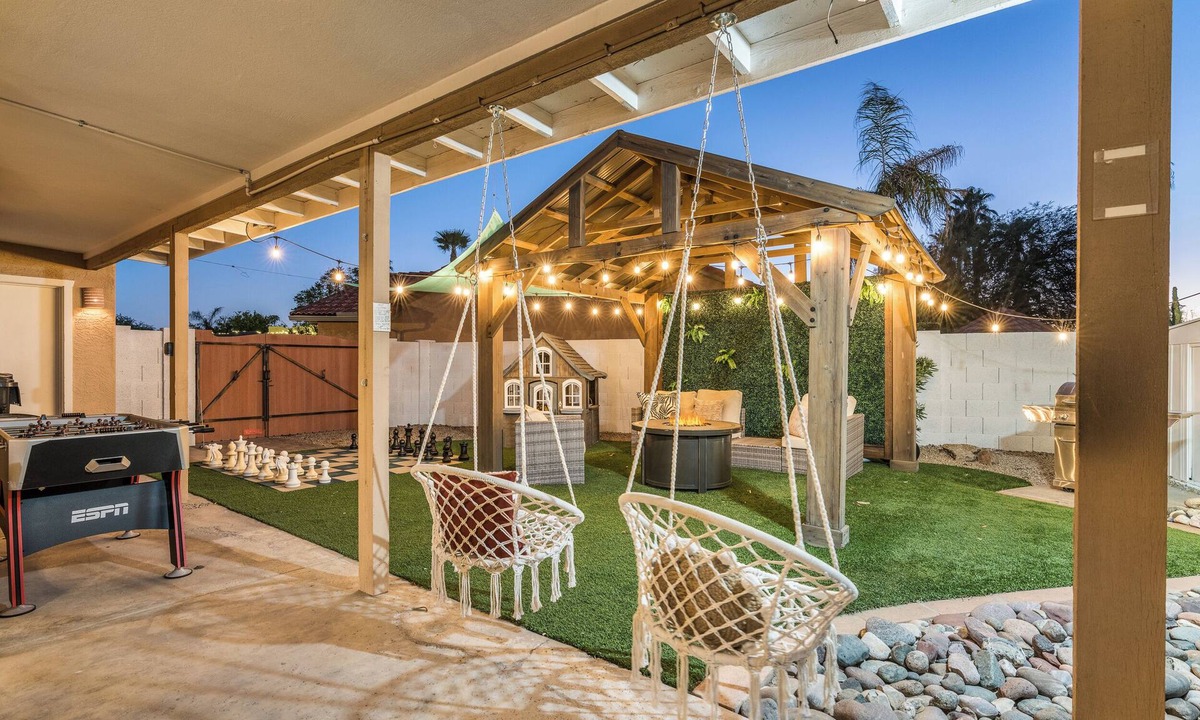 La Paz At Desert Springs House | Unique Chique backyard! Games, pool & so much more!