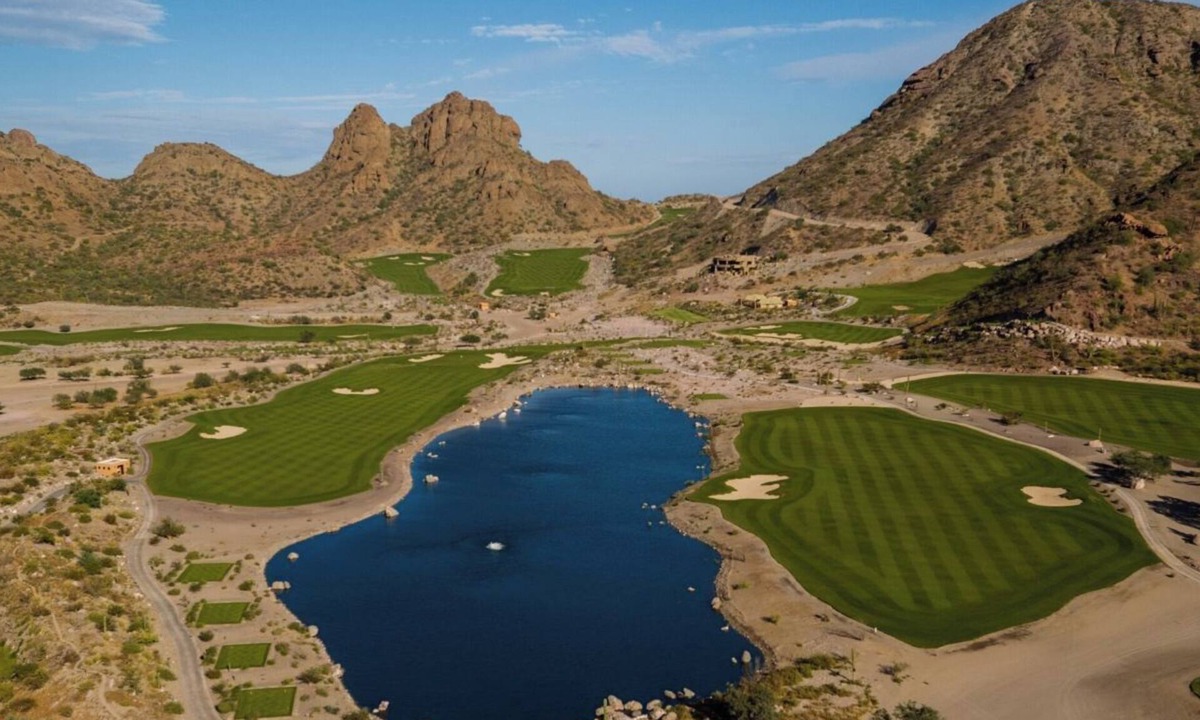 Loreto Villa | Unparalleled Luxury and Natural Beauty in Loreto's Paradise