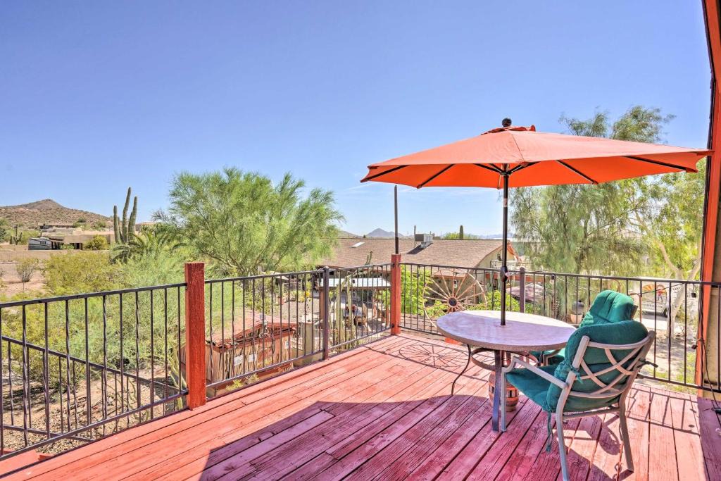 Desert View Apartment | Unwind Poolside! Dreamy Desert Oasis in Phoenix