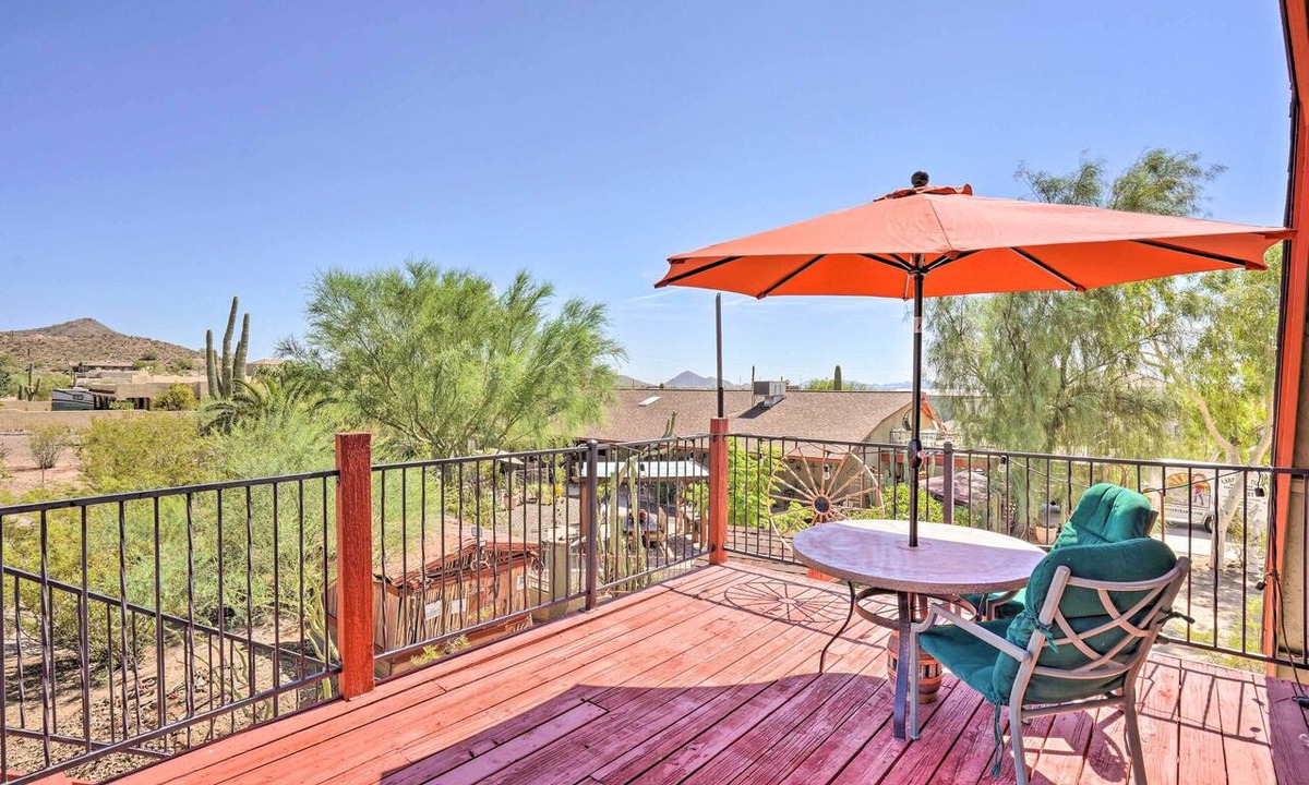 Desert View Apartment | Unwind Poolside! Dreamy Desert Oasis in Phoenix