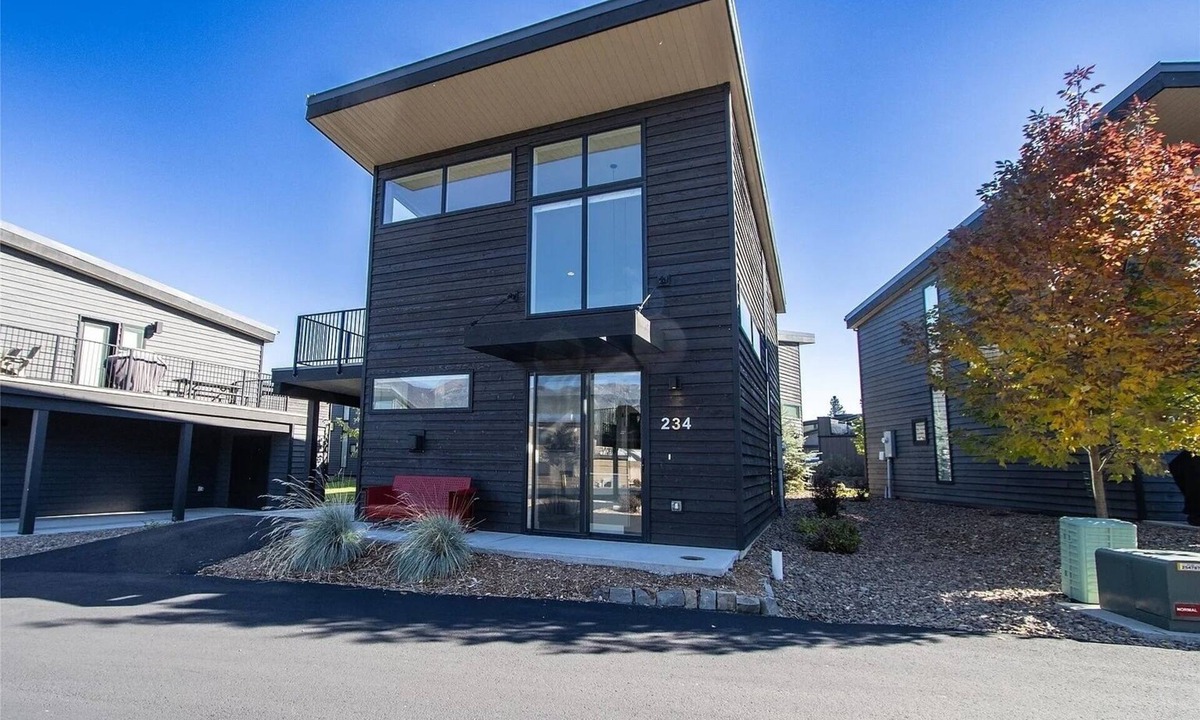Whitefish Ski Chalet | Updated 2-bedroom in tranquil Whitefish with Hot Tub and Big Mountain views