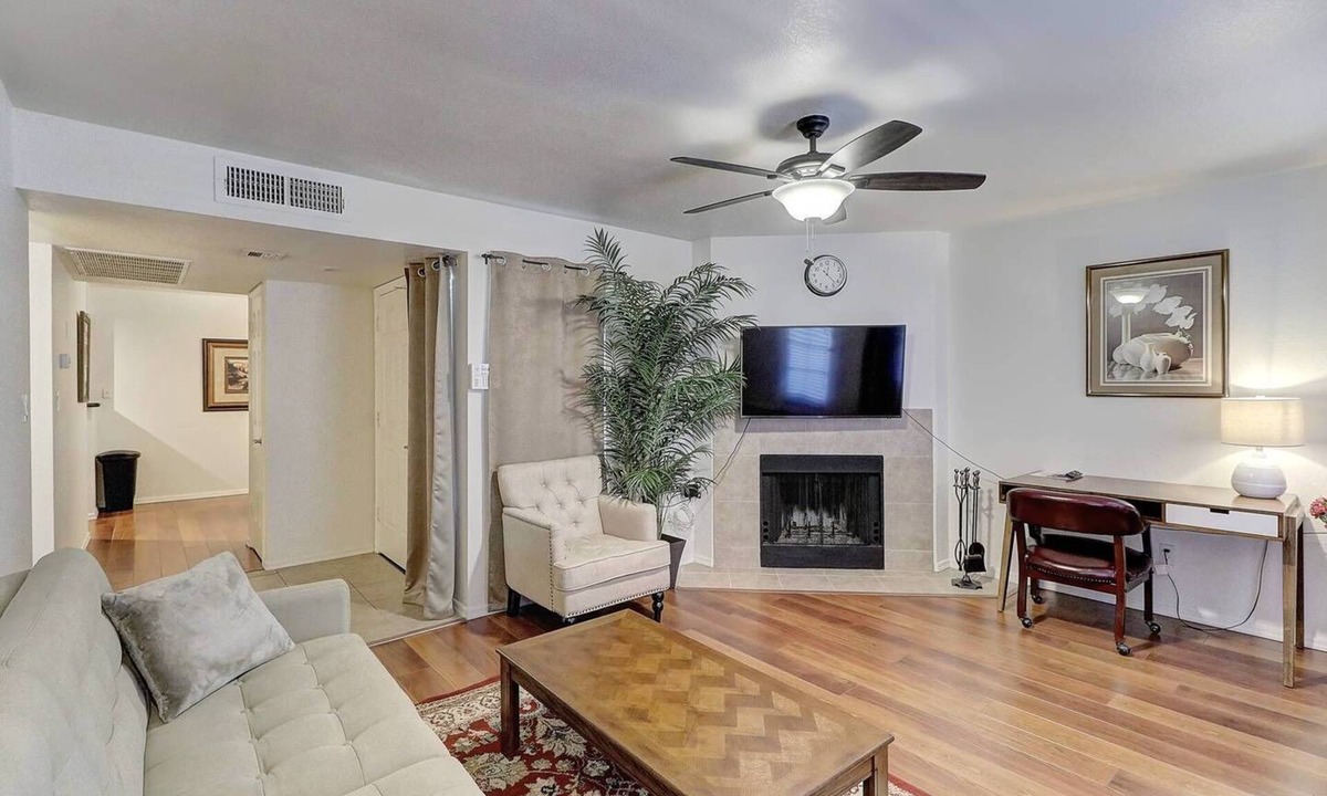 Central Scottsdale Condo | Upgraded condo in the heart of McCormick Ranch