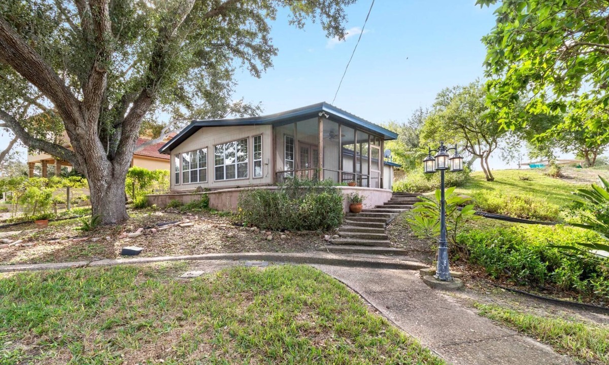Rio Hondo Cottage | Uphill Cottage at The Arroyo