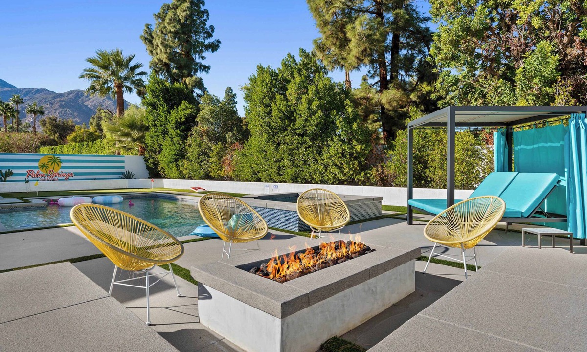 Racquet Club West House | Uptown Palm Springs 4BR Casita with Pool & Hot Tub